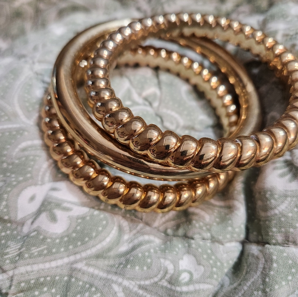 3 Gold Colored Bangles - Picture 3 of 4